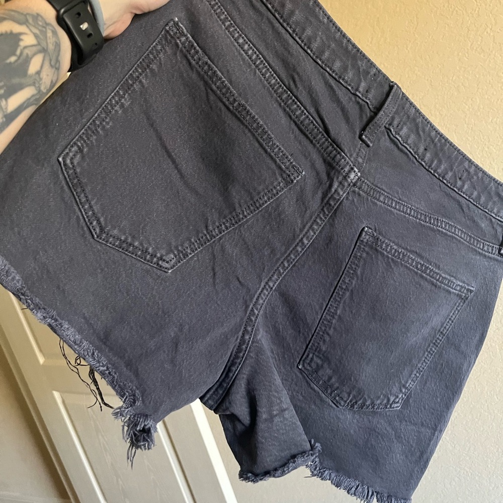 Universal Threads shorts - Picture 4 of 4